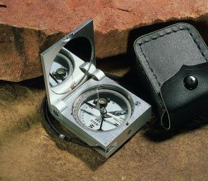 GEOLO�KI KOMPAS Geologija