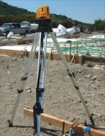 Laser nivelir PLS-90 na gradbi��u